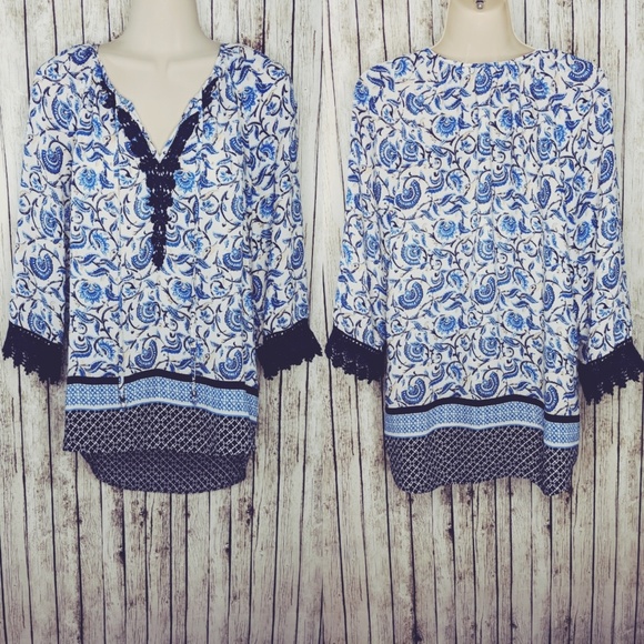 Daniel Rainn Tops - Daniel Rainn Crochet Trim Tunic Sz M